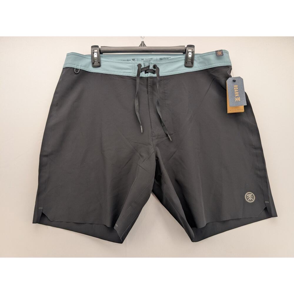 NWT Roark Passage Primo Boardshort 18" Barra in Black  size 38